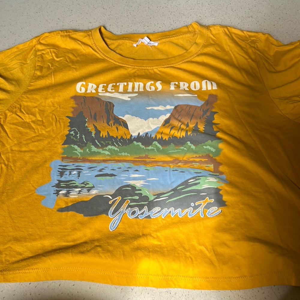 Cropped Yosemite t-shirt